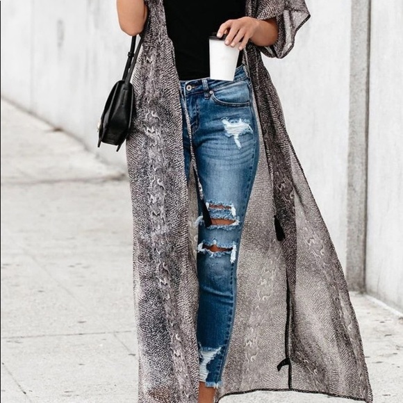 Long snake print kimono! - Picture 2 of 3